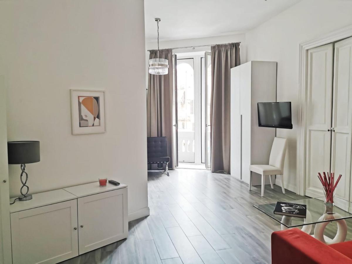 Duomo Platinum Apartments ナポリ 部屋 写真