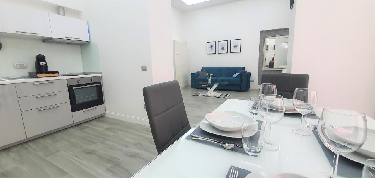 Duomo Platinum Apartments ナポリ エクステリア 写真