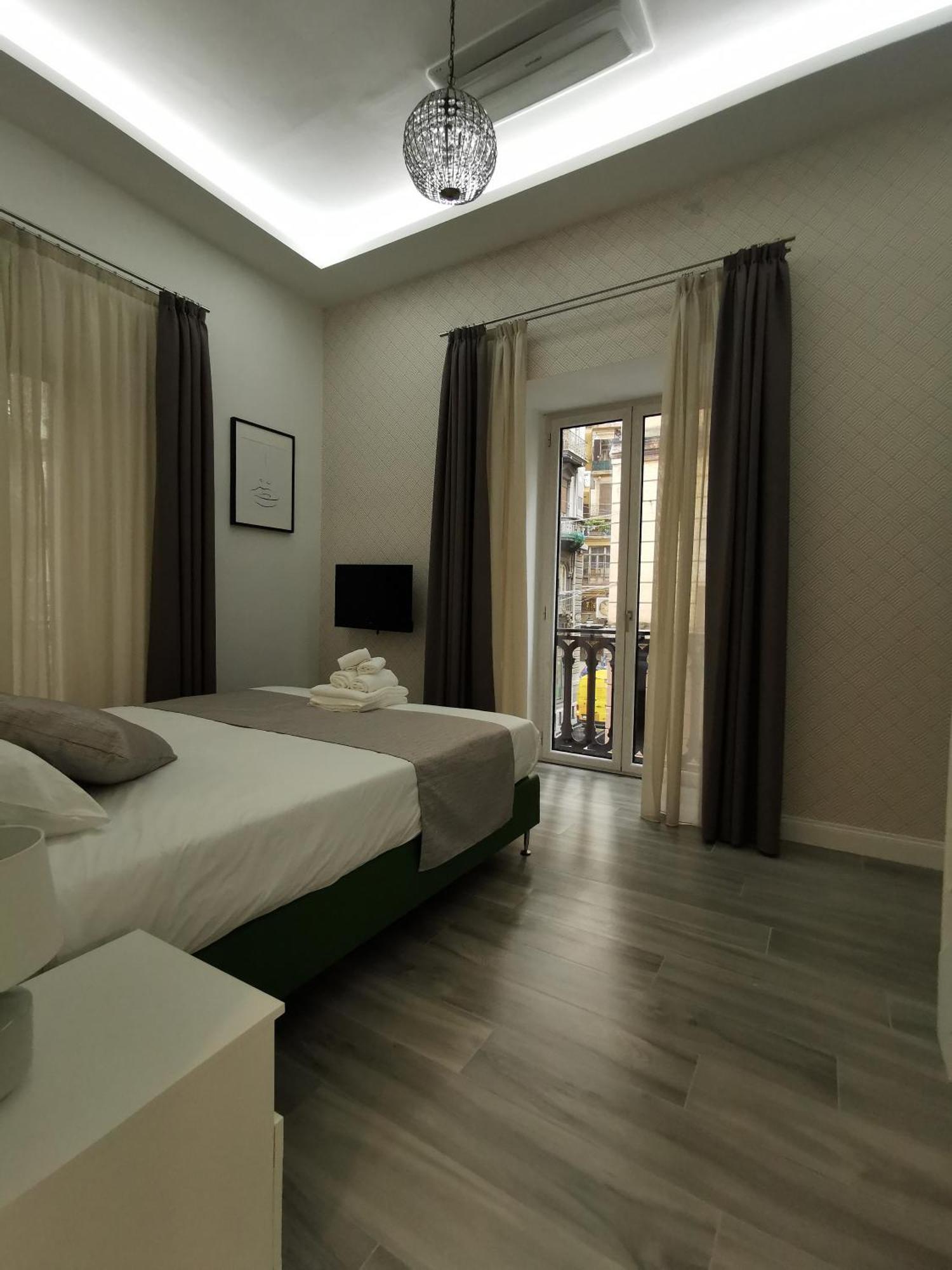 Duomo Platinum Apartments ナポリ 部屋 写真